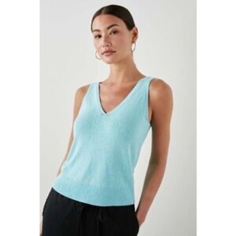 Women's Rails Crochet Knit V-Neck Tank Size Medium